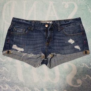VS ripped Jean shorts